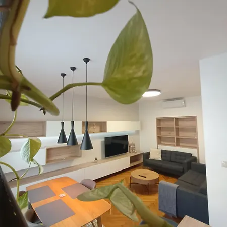 Old Town - 2 Bedrooms - Self Check-in *