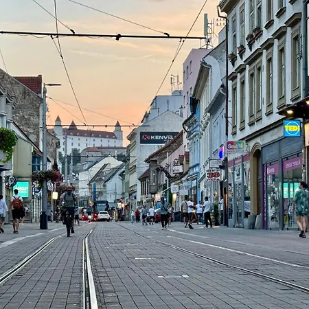 Old Town - 2 Bedrooms - Self Check-in Bratislava