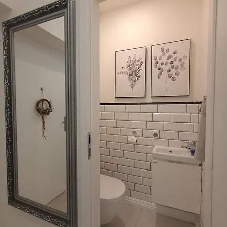 Old Town - 2 Bedrooms - Self Check-in