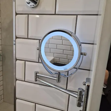 Old Town - 2 Bedrooms - Self Check-in Apartment