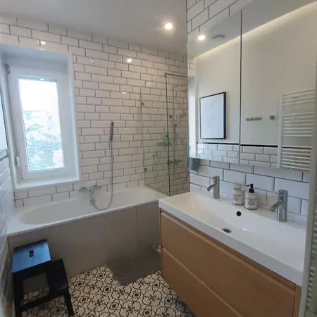 Old Town - 2 Bedrooms - Self Check-in Bratislava